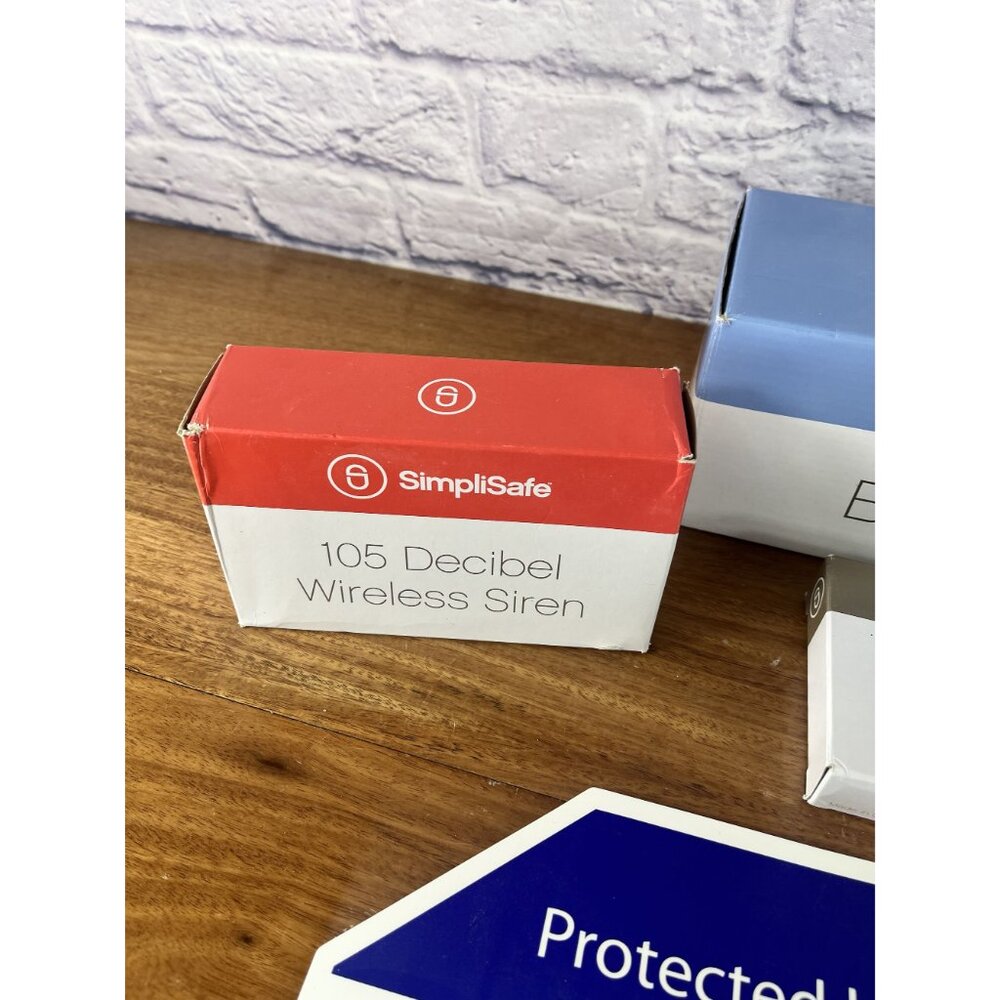 SimpliSafe Wireless Home Security System GEN 1 LOT Base, 2 Motion, Keypad, Siren - Picture 7 of 13